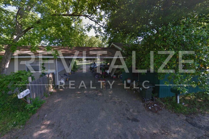 More Photos Of Downtown, Mobile Specialty For Sale