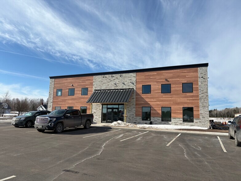 Primary Photo Of 533 Commerce Way, Cloquet Flex For Lease