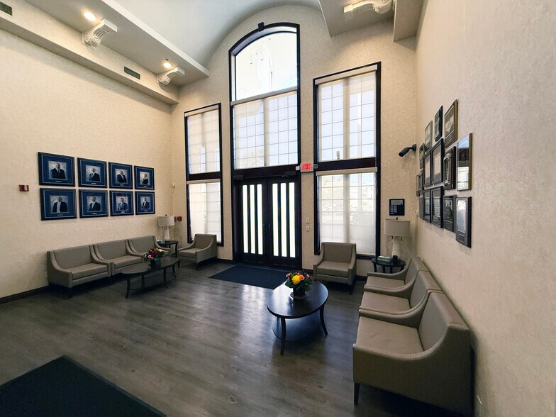 More Photos Of 7400 Sahara Ave, Las Vegas Office For Sale