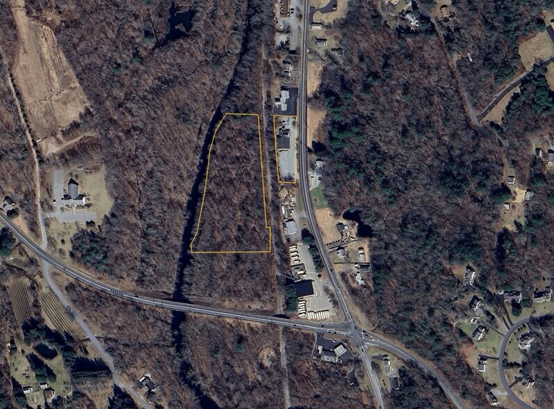 More Photos Of 15 River Rd, Willington General Retail For Sale