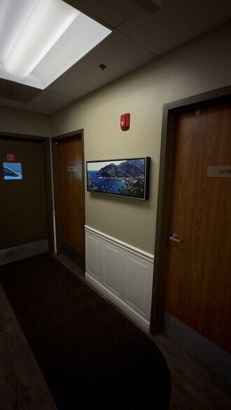 Primary Photo Of 178 W Schrock Rd, Westerville Office For Lease