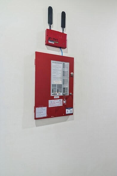 More Photos Of 100 W Lake Professional Park, Geneva Assisted Living For Sale