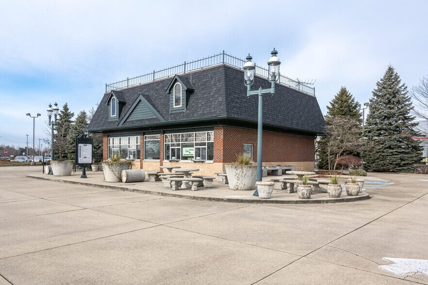 More Photos Of 9270 E 141st St, Noblesville Fast Food For Sale