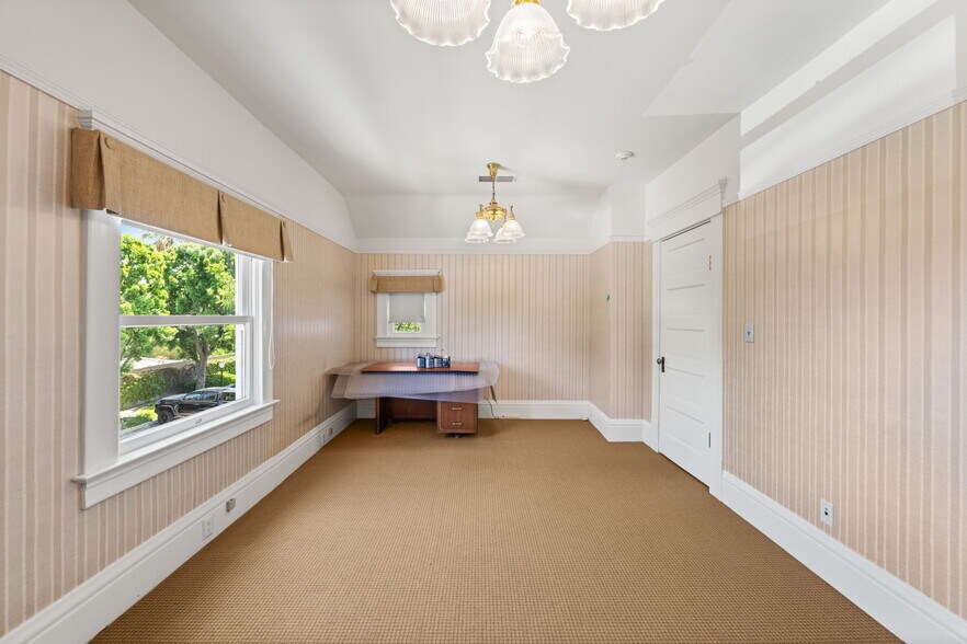 More Photos Of 503 W Palm Dr, Placentia Office Residential For Lease