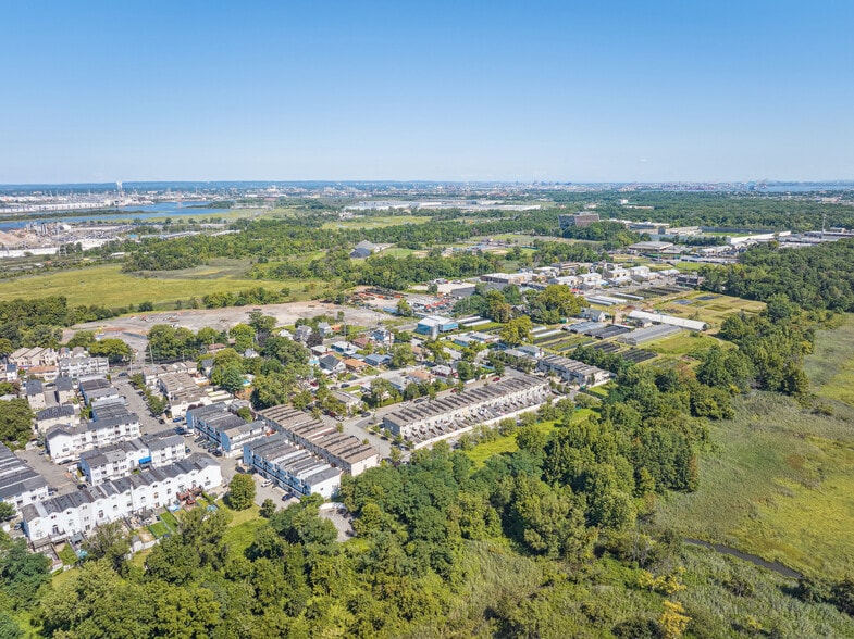 More Photos Of 99 Ridgeway Ave, Staten Island Self Storage For Sale