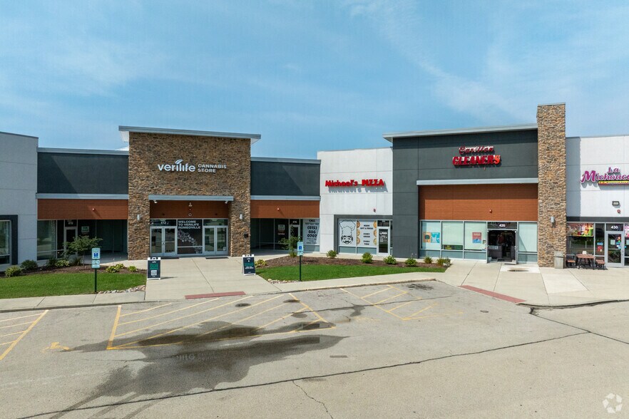 More Photos Of 402-440 N Weber Rd, Romeoville Freestanding For Sale