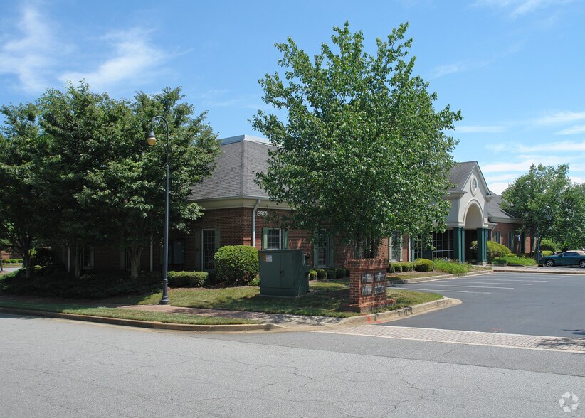 More Photos Of 6610 McGinnis Ferry Rd, Duluth Medical For Lease