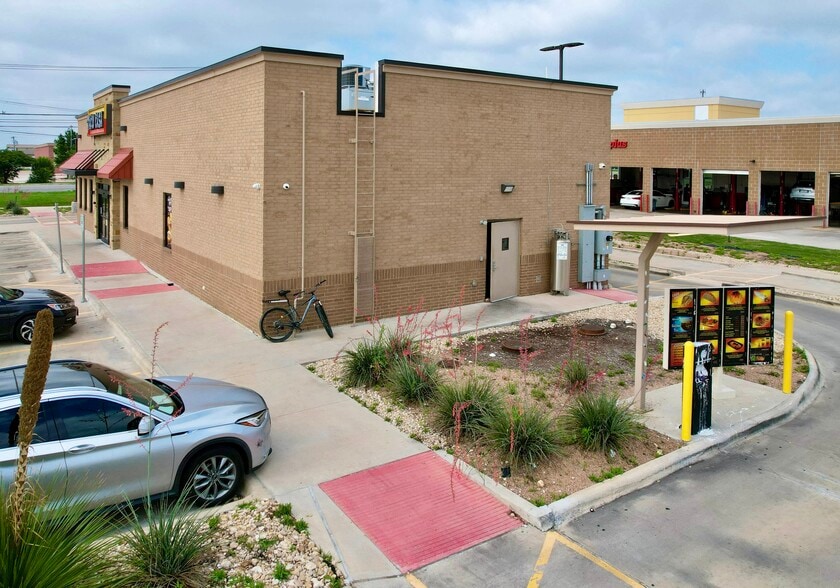 More Photos Of 3201 W Stan Schlueter Loop, Killeen General Retail For Sale