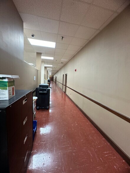 More Photos Of 201 N Troup St, Valdosta Office For Sale