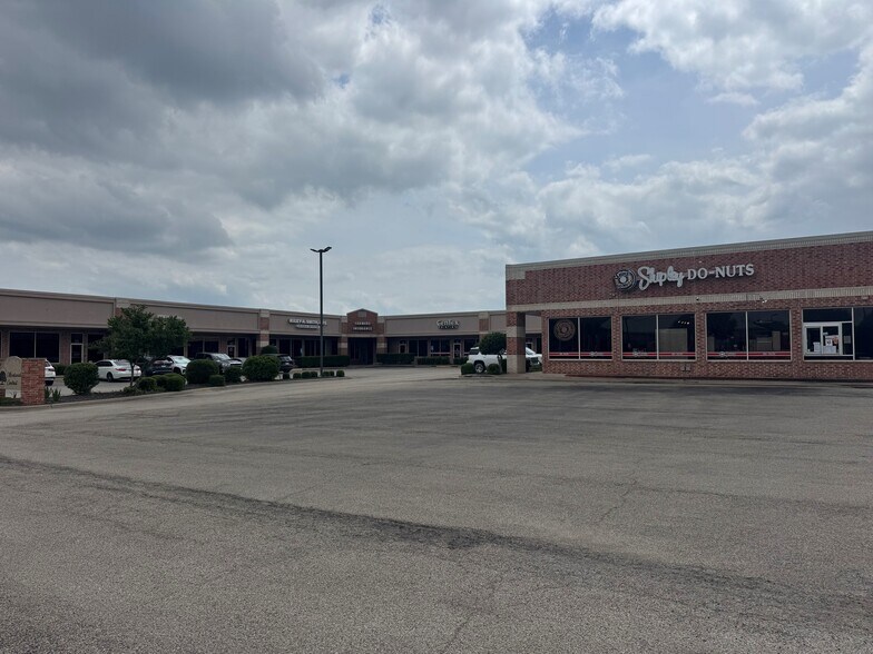 Primary Photo Of 1005 Marlandwood Rd, Temple Storefront For Sale