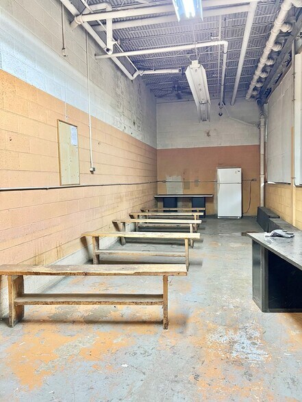 More Photos Of 521 S Market St, Galion Manufacturing For Lease