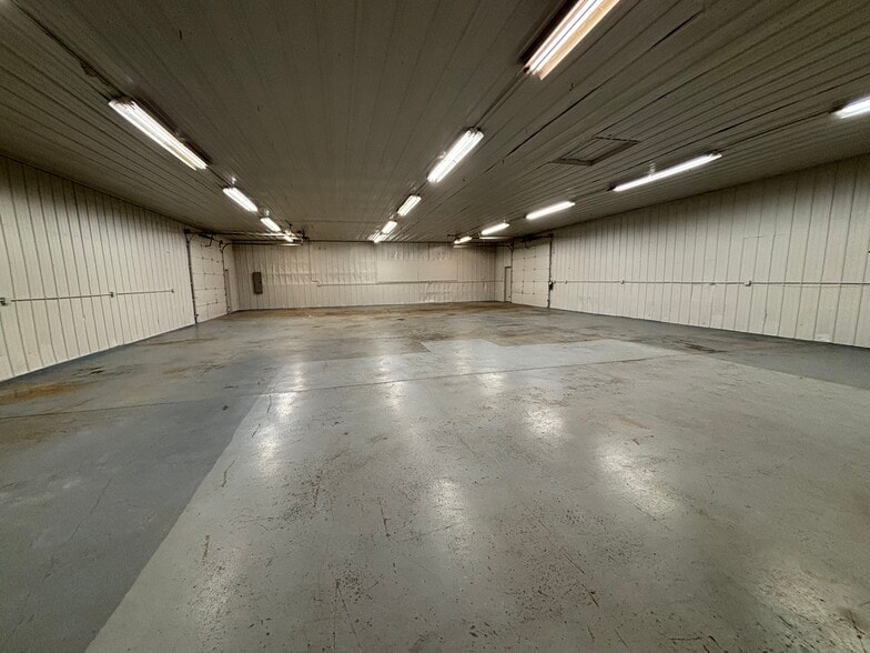 More Photos Of 4825 Jean Dr, Fort Wayne Warehouse For Sale