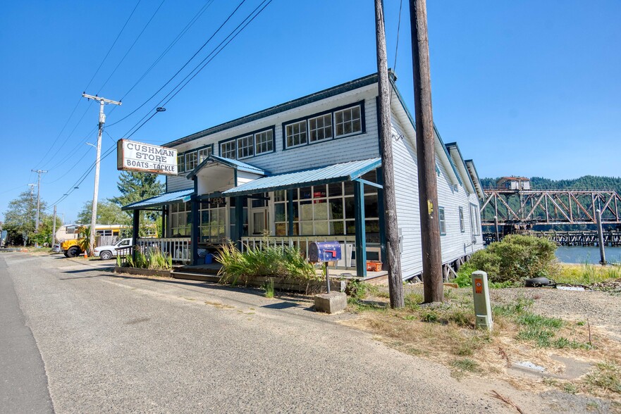 More Photos Of 6750 Or-126 Hwy, Florence Marina For Sale