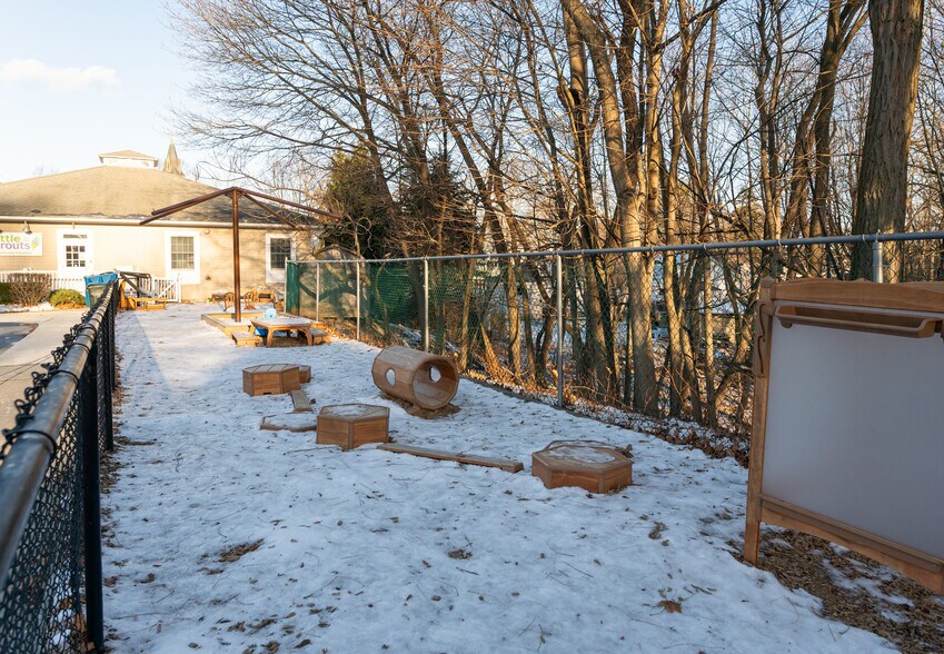 More Photos Of 36 Sparhawk St, Amesbury Daycare Center For Sale