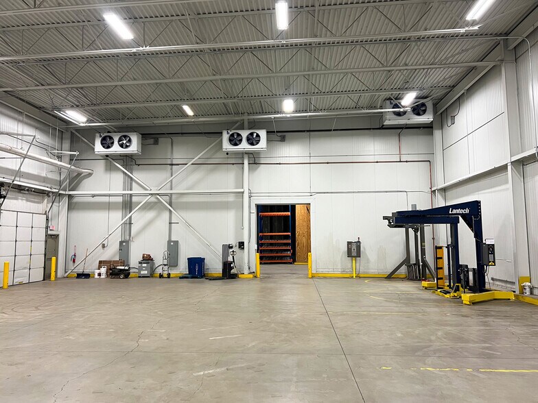 More Photos Of 3534 Sanostee Dr, Gallup Warehouse For Sale