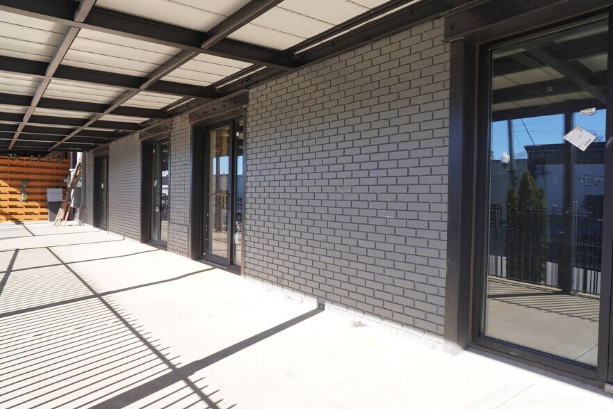 More Photos Of 34 Depot St, Hartwell General Retail For Lease