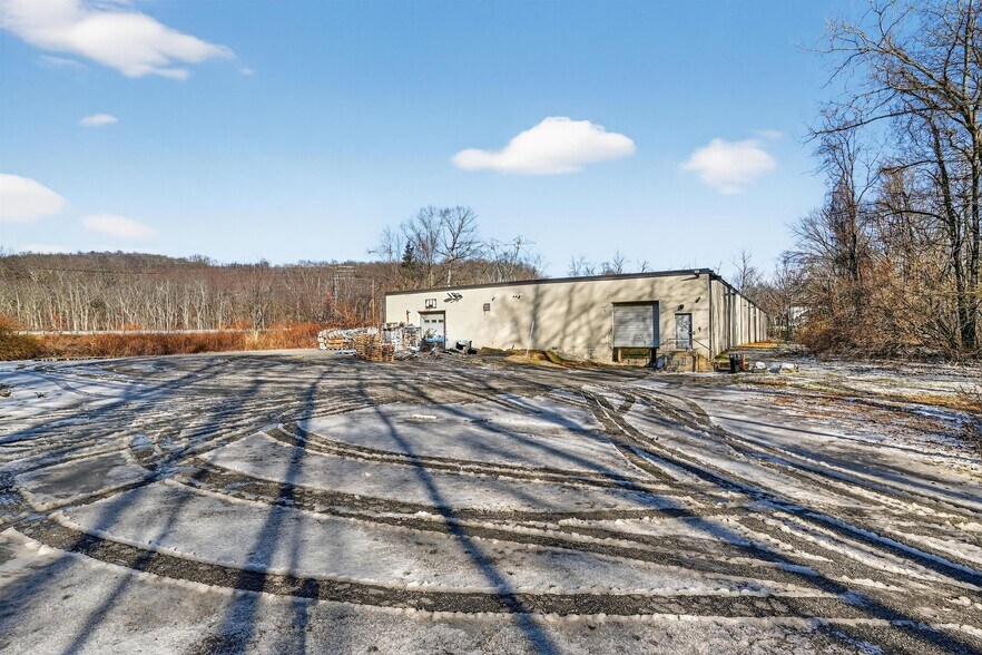 More Photos Of 297 Margaret King Ave, Ringwood Warehouse For Sale