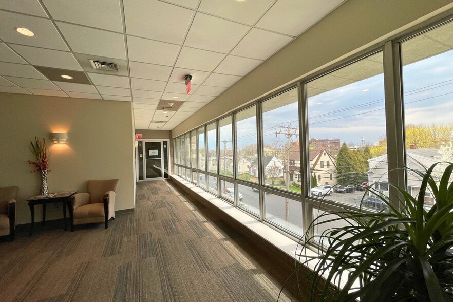 More Photos Of 418 Meadow St, Fairfield Light Distribution For Lease