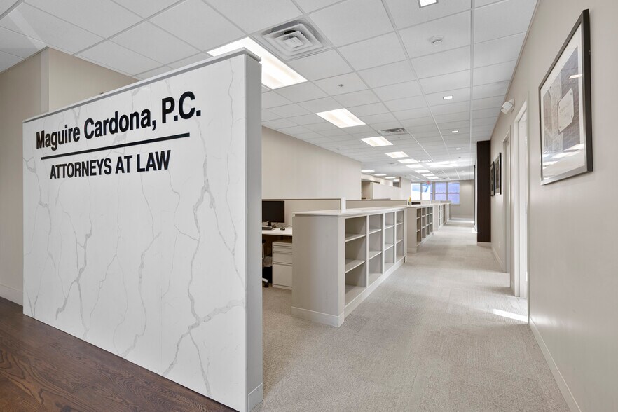 More Photos Of 22 Clinton Ave, Albany Office For Sale