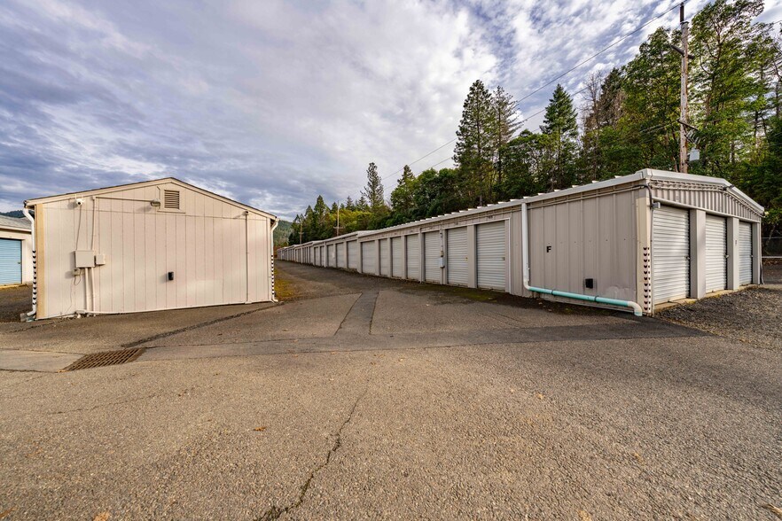 More Photos Of 25657 Redwood Hwy, Cave Junction Self Storage For Sale
