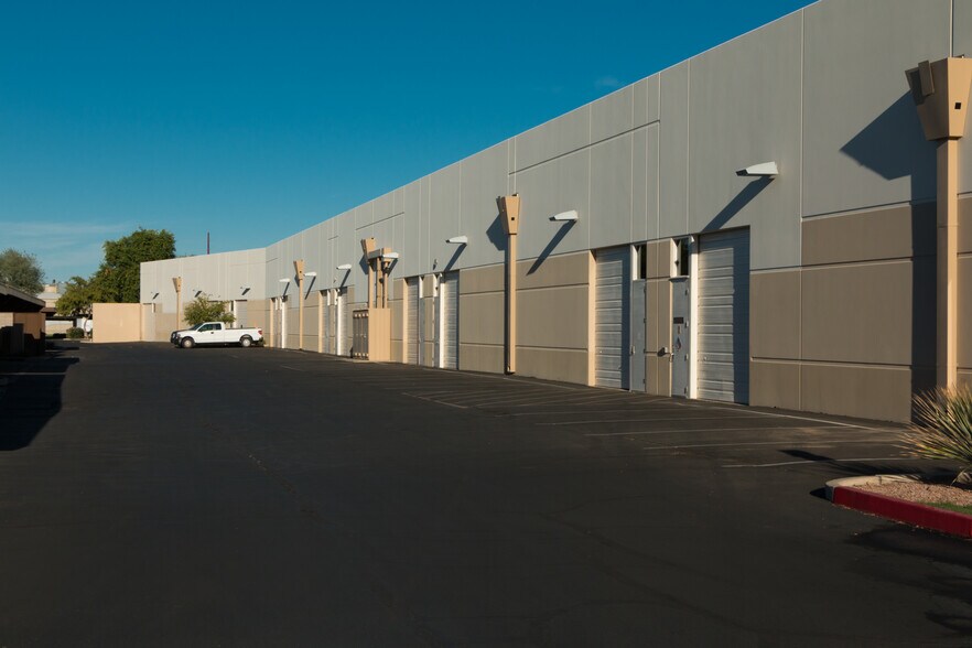 More Photos Of 4050 E Cotton Center Blvd, Phoenix Unknown For Lease