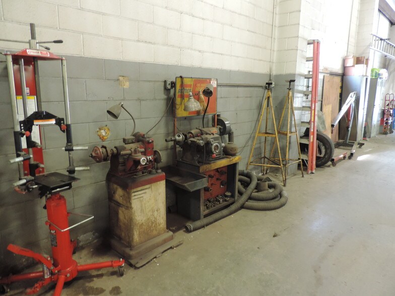 More Photos Of 60 Middlebush Rd, Wappingers Falls General Retail For Sale