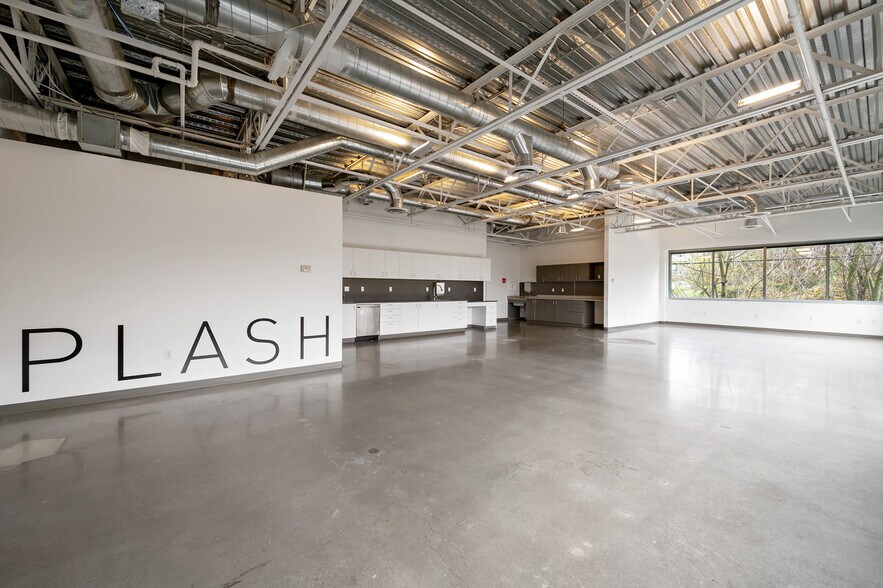 More Photos Of 3257 16th Ave W, Seattle Office For Lease