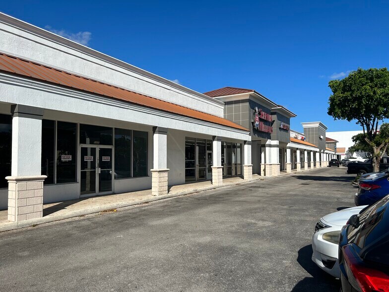 More Photos Of 5317-5327 W 20th Ave, Hialeah Storefront For Lease