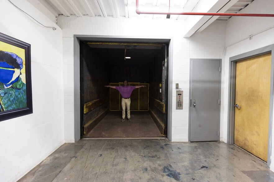 More Photos Of 417 22nd St N, Birmingham Industrial For Lease