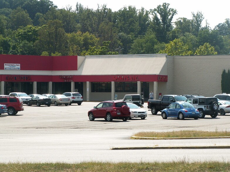 More Photos Of 5636 US Route 60, Huntington Unknown For Lease