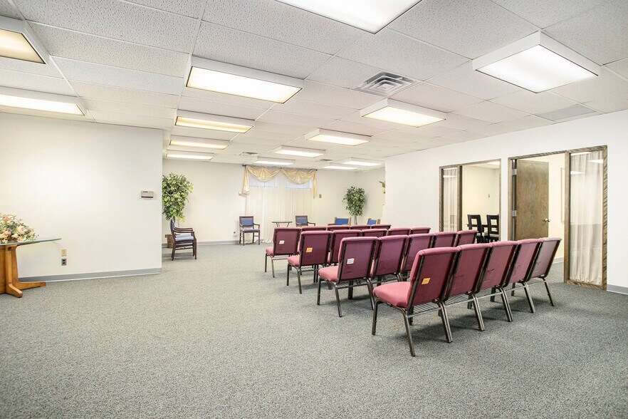 More Photos Of 135 N Church St, Kalamazoo Office Residential For Sale