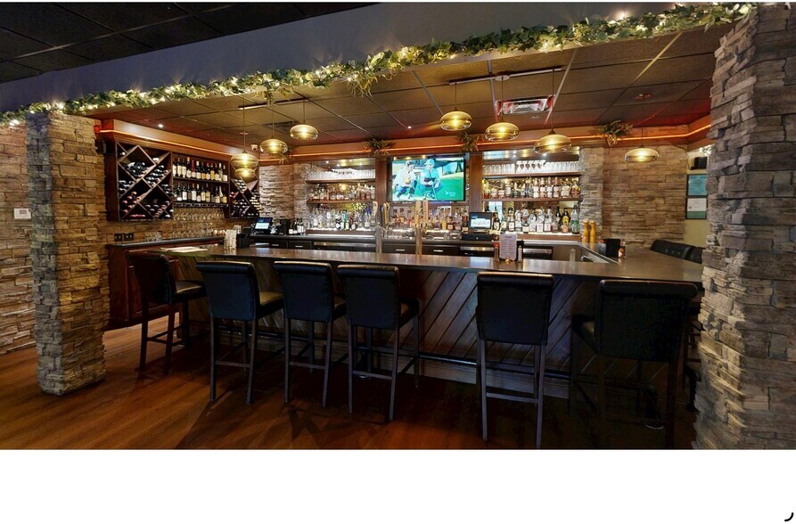 More Photos Of 1509 3rd Ave, Huntington Specialty For Sale