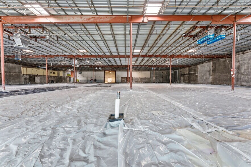 More Photos Of 2519 N McMullen Booth Rd, Clearwater Freestanding For Lease