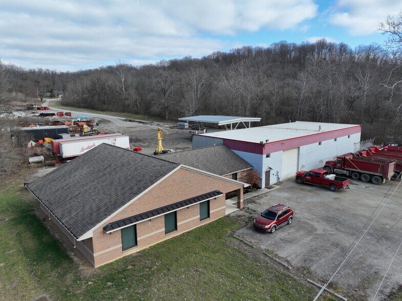Primary Photo Of 4450 Monroe St, Hooven Truck Terminal For Sale