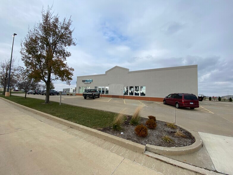 More Photos Of 841 Broadmeadow Rd, Rantoul Flex For Lease