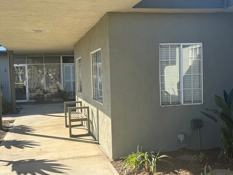 More Photos Of 1500 E Katella Ave, Orange Medical For Lease