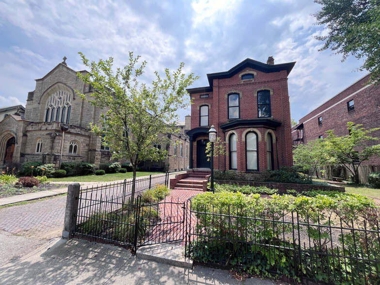 Primary Photo Of 785 E Broad St, Columbus Office Residential For Sale