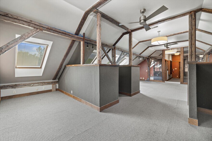 More Photos Of 14135 N Cedarburg Rd, Mequon Office For Lease