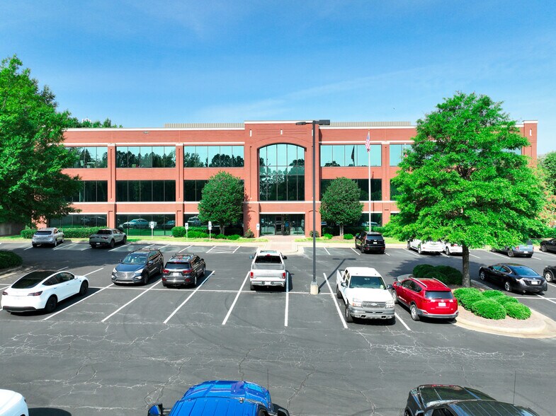 More Photos Of 1511 Sunday Dr, Raleigh Office For Lease