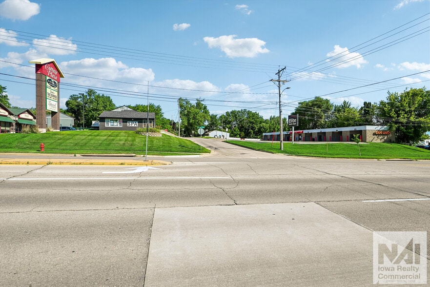 More Photos Of 665 Keyes Ct, Marion Carwash For Sale