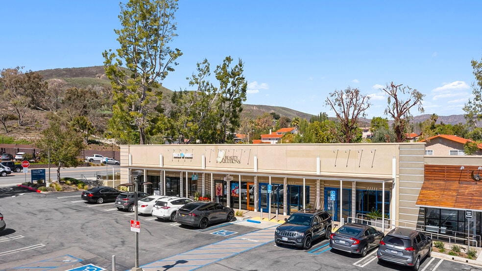 More Photos Of 30805-30895 E Thousand Oaks Blvd, Westlake Village Unknown For Lease