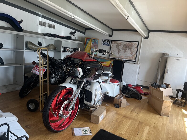 More Photos Of 1800 St Paul Ave, Waukesha Freestanding For Sale