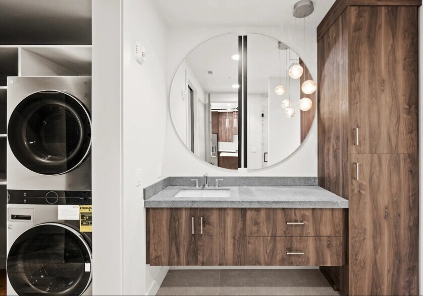 More Photos Of 4518 Forestdale Dr, Park City Office Residential For Lease