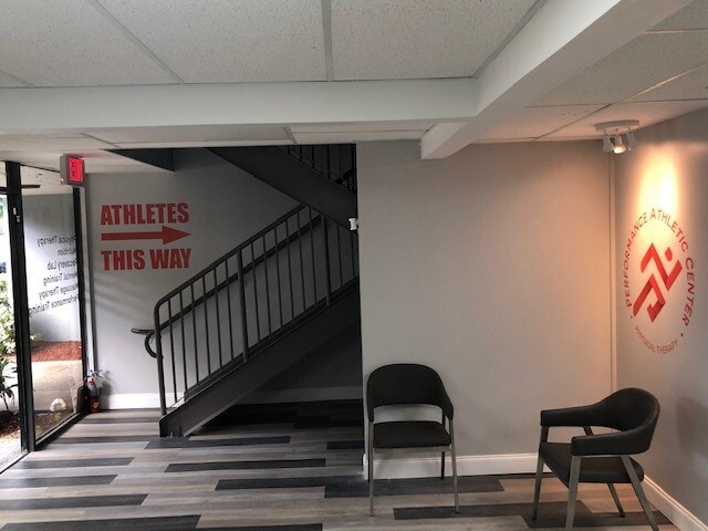 More Photos Of 312-384 S Military Trl, Deerfield Beach Light Distribution For Lease