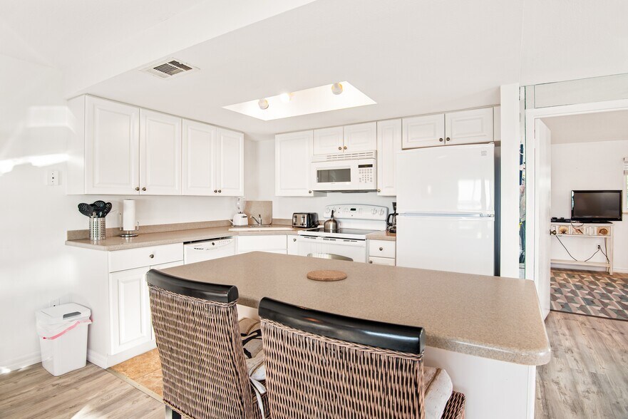 More Photos Of 217 Casey Key Rd, Nokomis Specialty For Sale