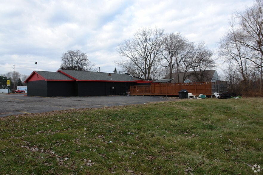 More Photos Of 5153 Fenton Rd, Flint Restaurant For Sale