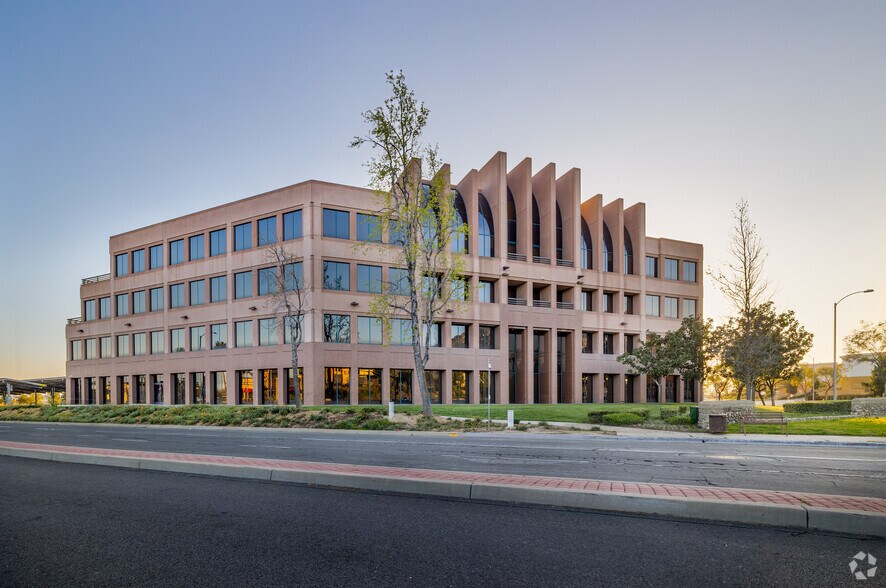 More Photos Of 6301 Day St, Riverside Office For Lease