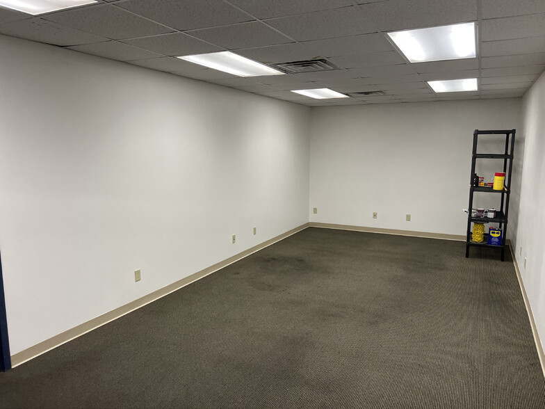 More Photos Of 1708 Marshall St, Jacksonville Manufacturing For Sale