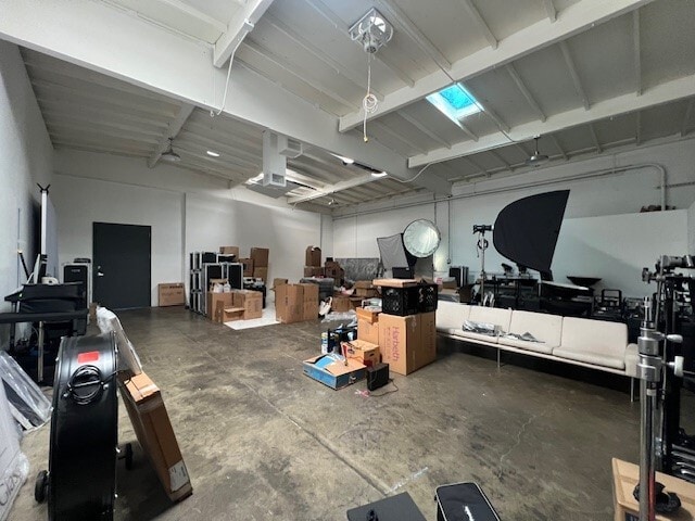 More Photos Of 5722 Tujunga Ave, North Hollywood Manufacturing For Lease