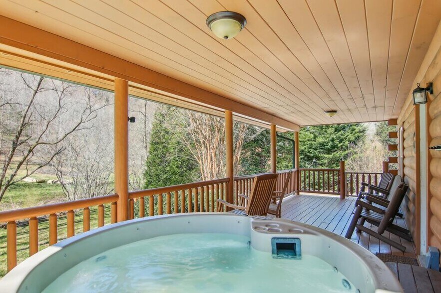 More Photos Of 33 Shepherds Creek rd, Bryson City Specialty For Sale